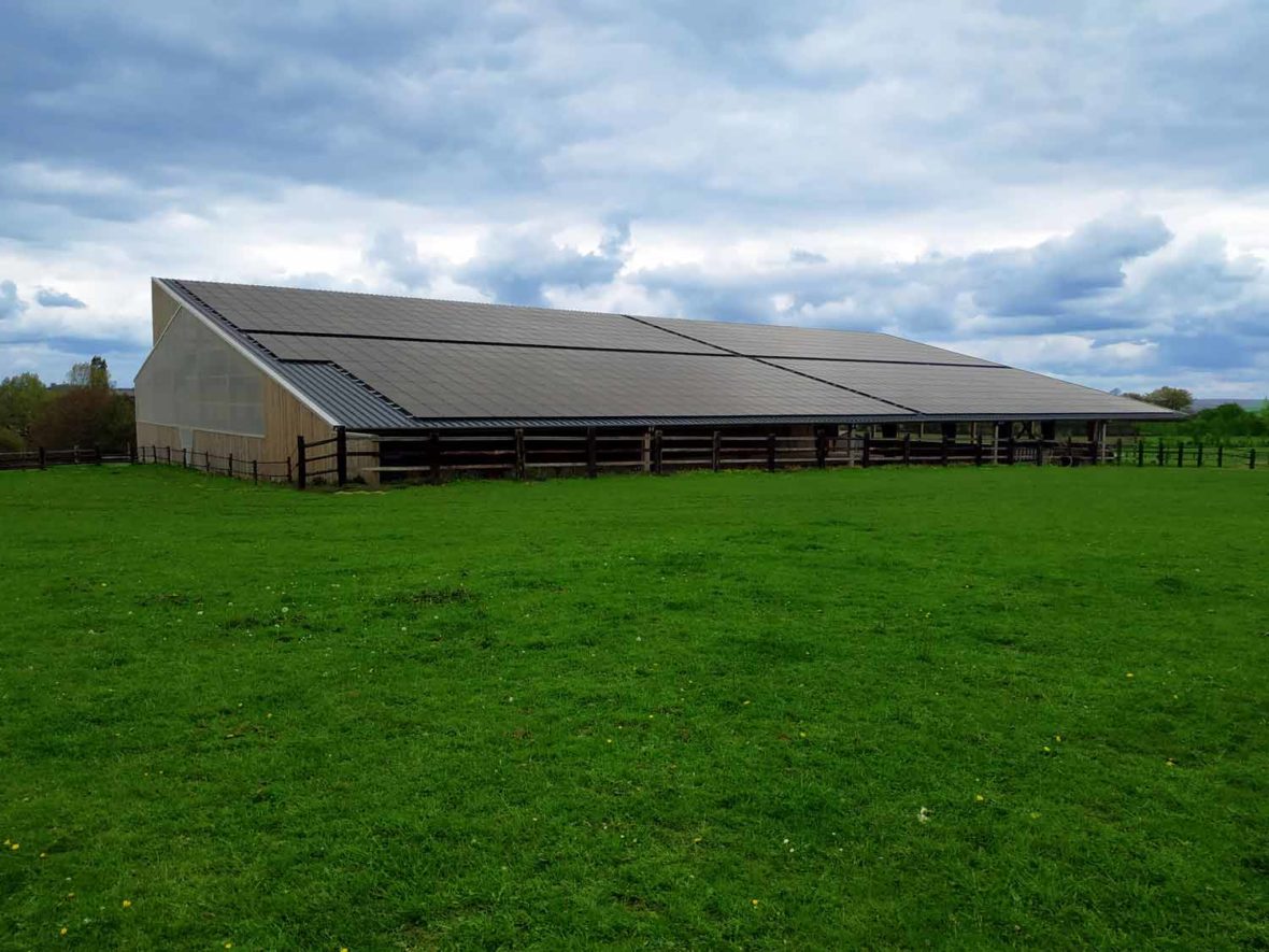 panneau photovoltaique manège à chevaux mayenne